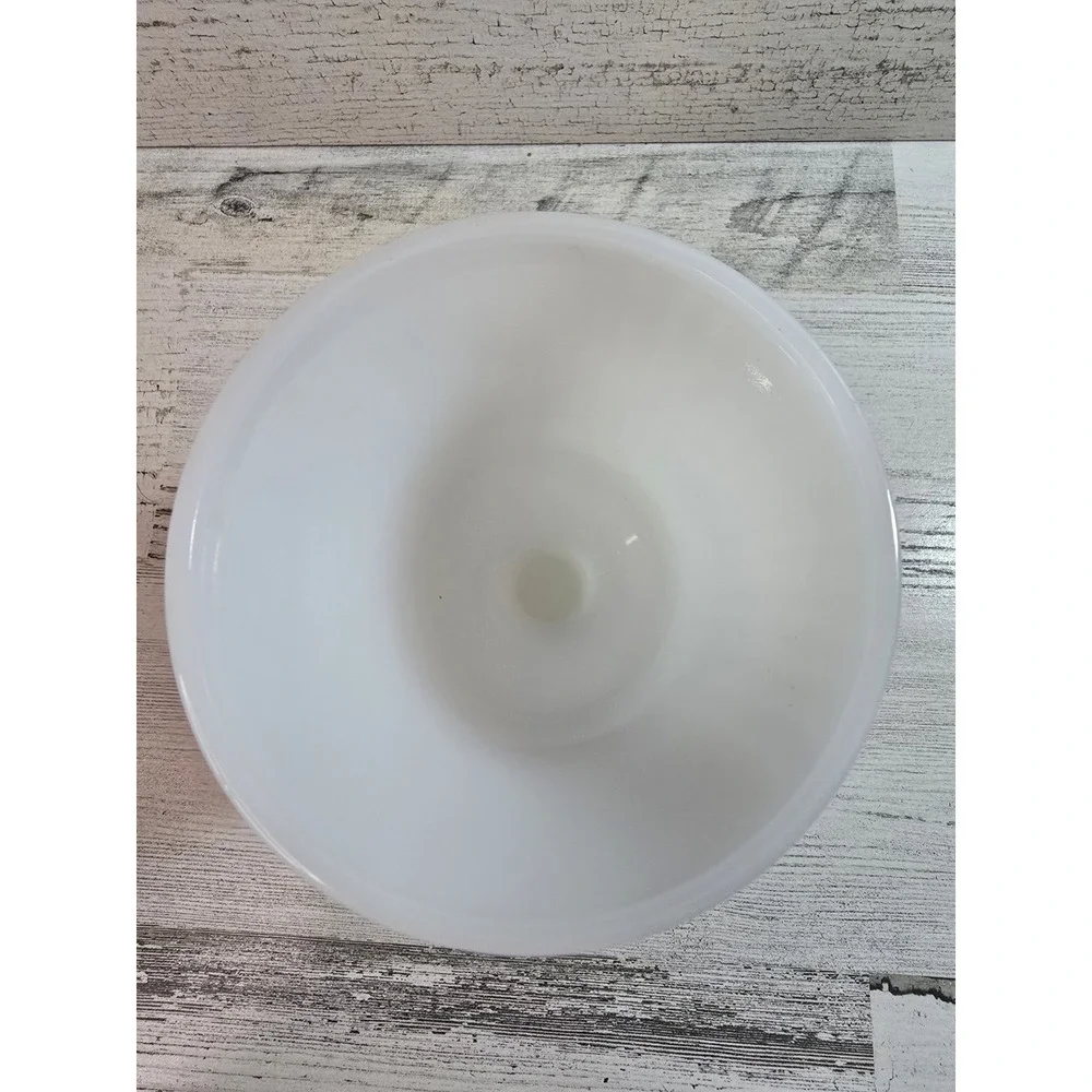 EO Brody Co White Milk Glass‎ Fluted Pedestal Vase M7000 Cleveland Ohio 6.25in